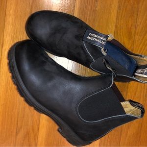 Two pairs of lightly used MENS BLUNDSTONES—>$130 for both